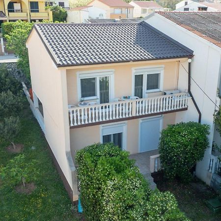 Apartment Wish - Two Bedrooms With 2 Ac Renewed Pag Town Buitenkant foto