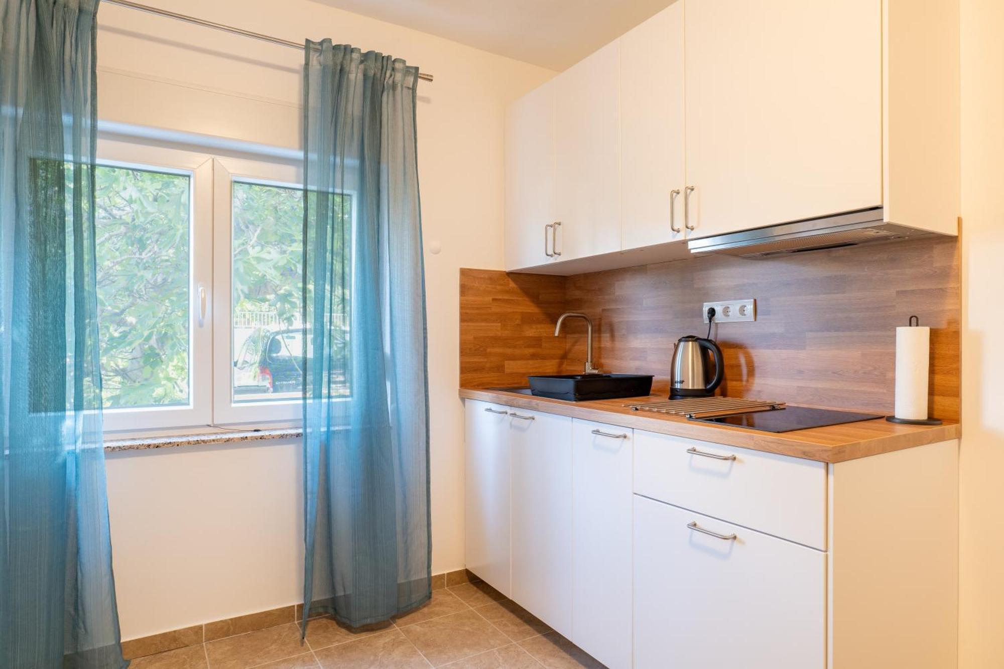 Apartment Wish - Two Bedrooms With 2 Ac Renewed Pag Town Buitenkant foto